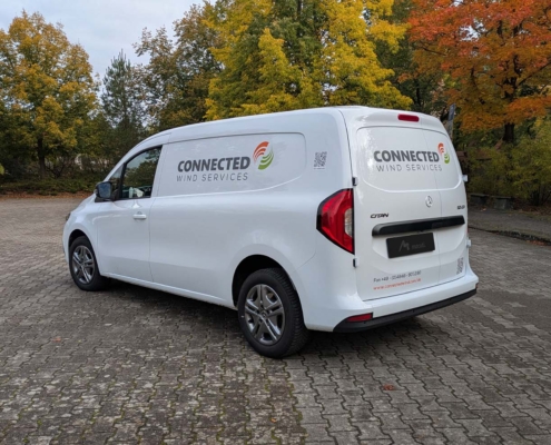 Connected Wind Services - Fahrzeugbeschriftung mit Werbung